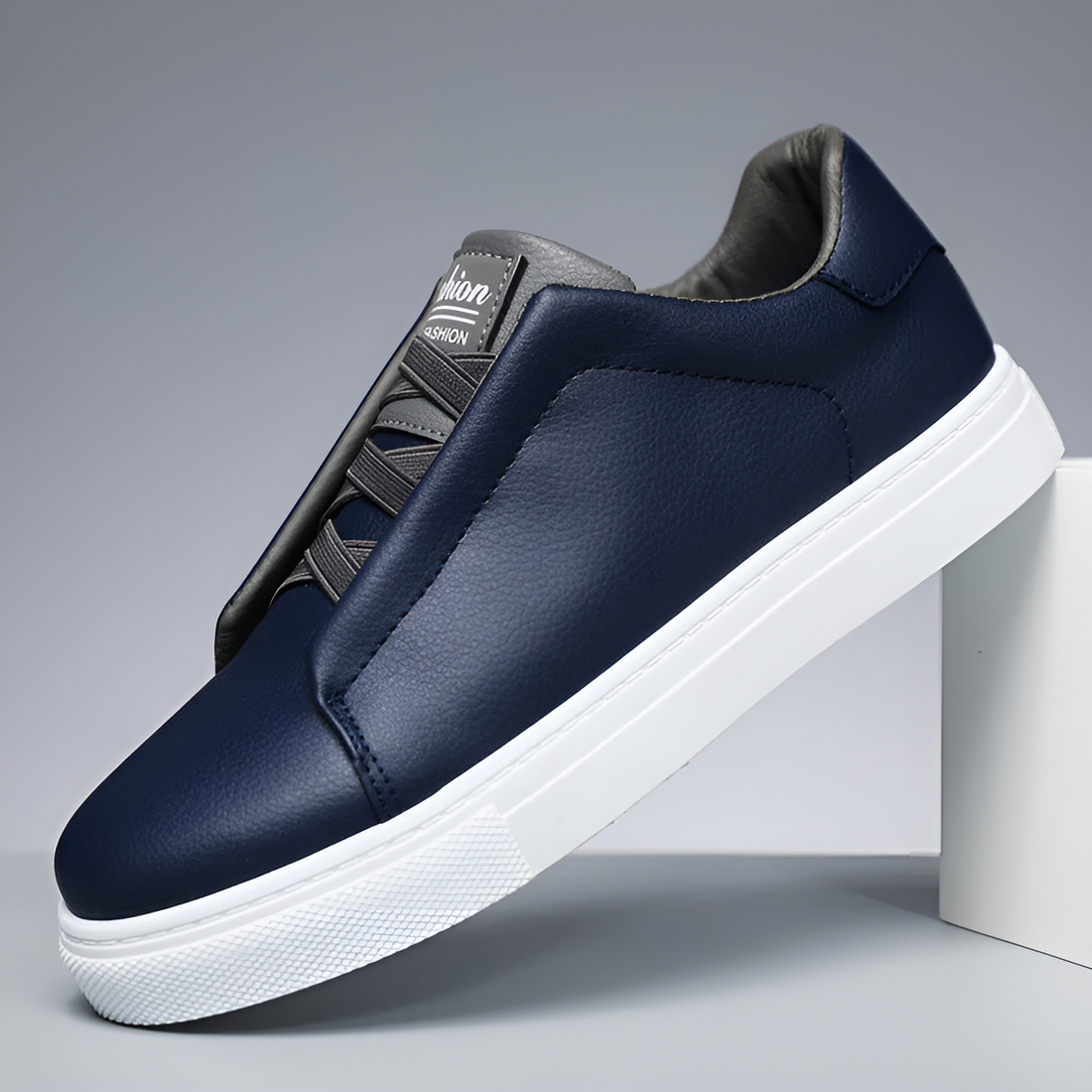 Men’s Low-Top Trainers – Smooth Faux Leather – Cushioned Sole – Minimal Design – Smart-Casual Look